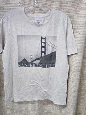 Banana Republic San Francisco Graphic Tee - Light Heather Gray/Oatmeal